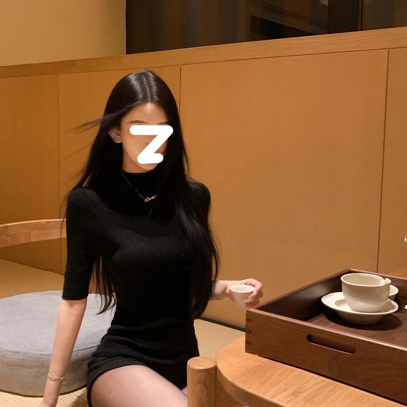 

Early Autumn Black Mid-Sleeve High Neck Figure-Flattering T-shirt S (70-85 jin) чёрный