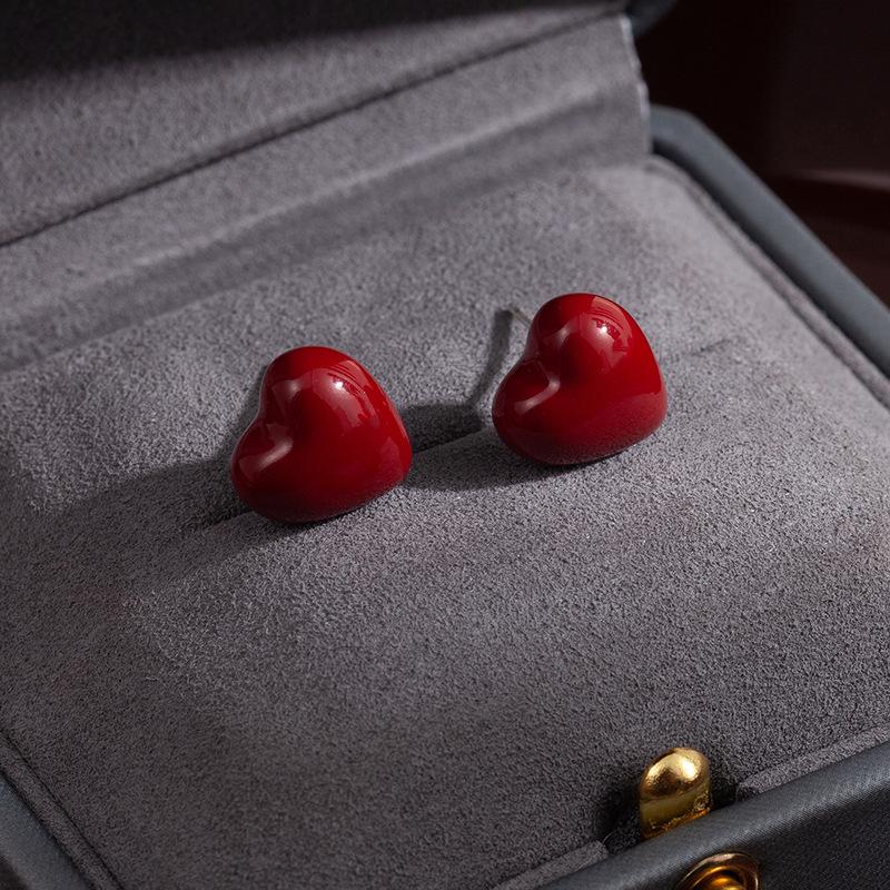 Three-Dimensional Love Pearl Stud Earrings, High-End Ankola Red Love Pink, Sweet And Fashionable Simple Earrings.