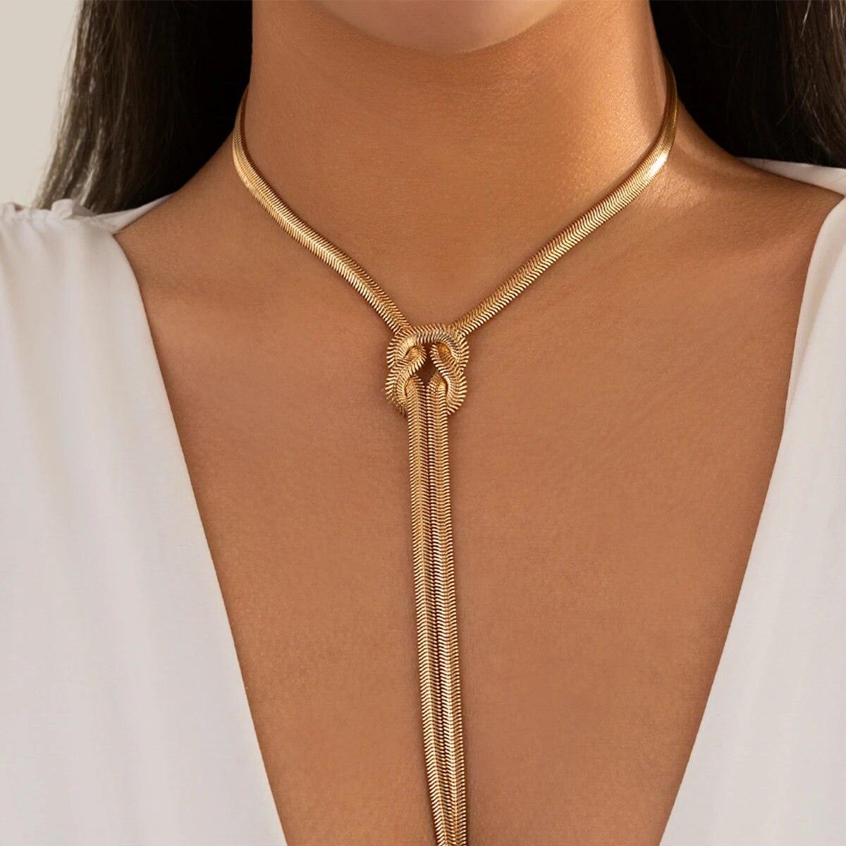 

Goth Sexy Adjustable Twisted Chunky Snake Long Chain Necklace for Women Vintage Knotted Link Grunge Chest Y2K Jewelry Gift New