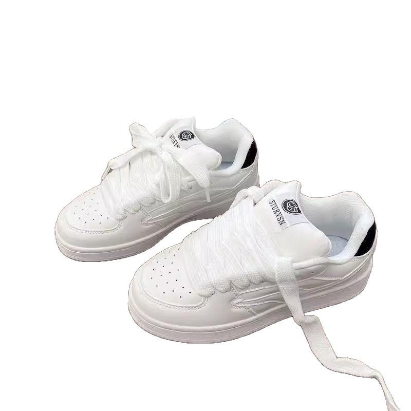 Small fresh and breathable fashion board shoes women's ins tide thick-soled versatile little white shoes 2025 summer student casual bread shoes