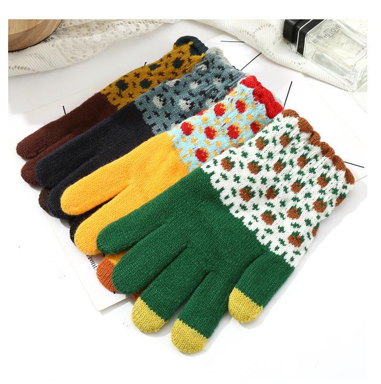 

Winter Warm Gloves: Stylish Fleece-Lined, Knit, Cute Design for Women - Cycling Friendly