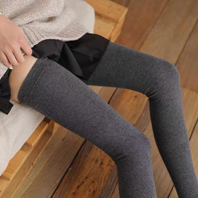 Large Over Size Ladies Thigh High Long Socks Plus Size Women Knee Sock Black White Striped Stockings Leg Warmers