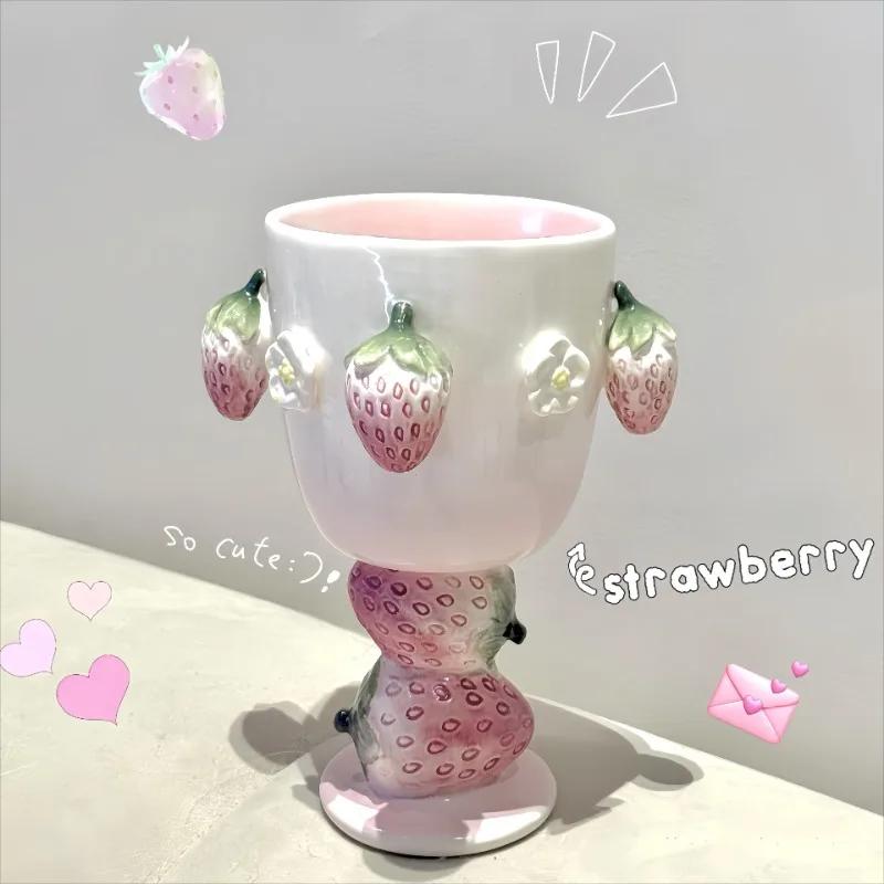 Strawberry three-dimensional relief ceramic tableware, rice bowls, soup plates, dumpling plates, salad bowls and pastry plates