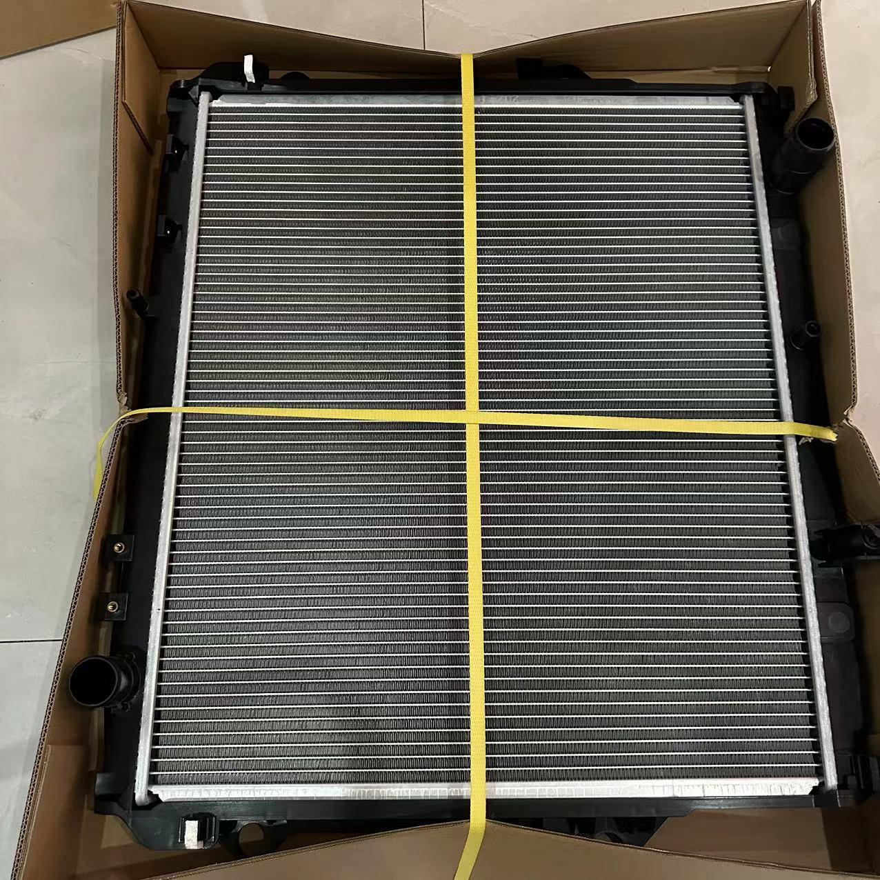 Радиатор для японских автомобилей 16400-0L433 Radiator