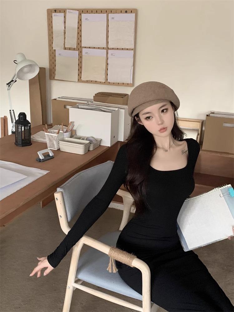 Women's Gray Long-Sleeved Square Neck Mermaid Dress - Spring 2026 Collection