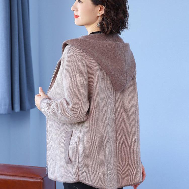 Módní pletený kardigan s kapucí 2025 pro středněvěké a starší ženy - Podzim/Zima