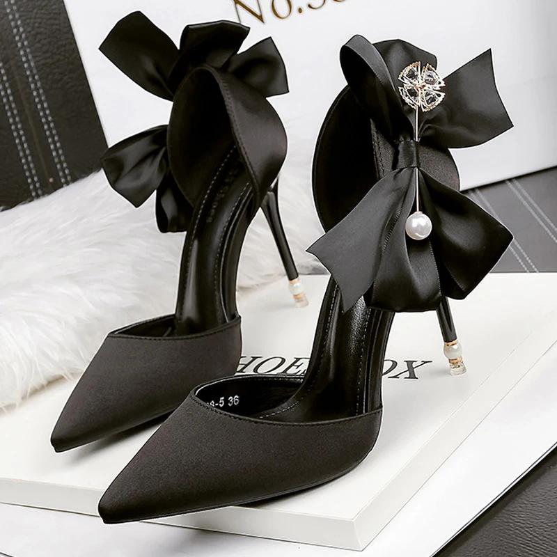 Fashion 2025 New Bow-knot Women Pumps Designer Shoes High Heels Sandals Women Satin Stiletto Heels Sexy Pearl Wedding Shoes Plus Size 43