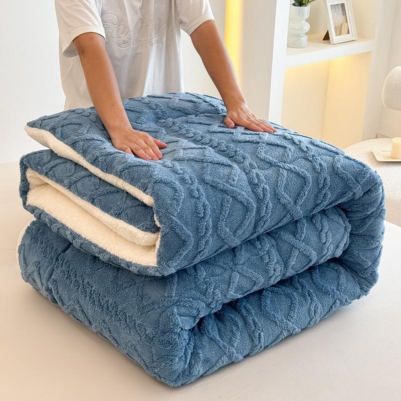 

Тафта Вовна Ягняти Потовщена Зимова Ковдра-Наповнювач - Тепла Ковдра для Гуртожитку на Весну та Осінь 135x200cm 4 Jin