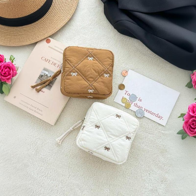 Quilted Mini Storage Bag Cute Bow Embroidery Soft Padded For Daily Travel Cosmetics Jewelry Small Items