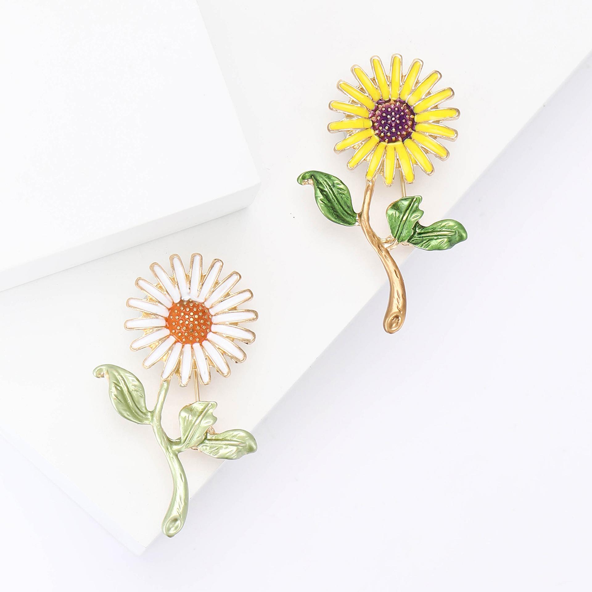

Корейская версия, простая и модная брошь в виде подсолнуха из сплава эмали с универсальным темпераментом для женской одежды, аксессуары с цветами на груди жёлтый