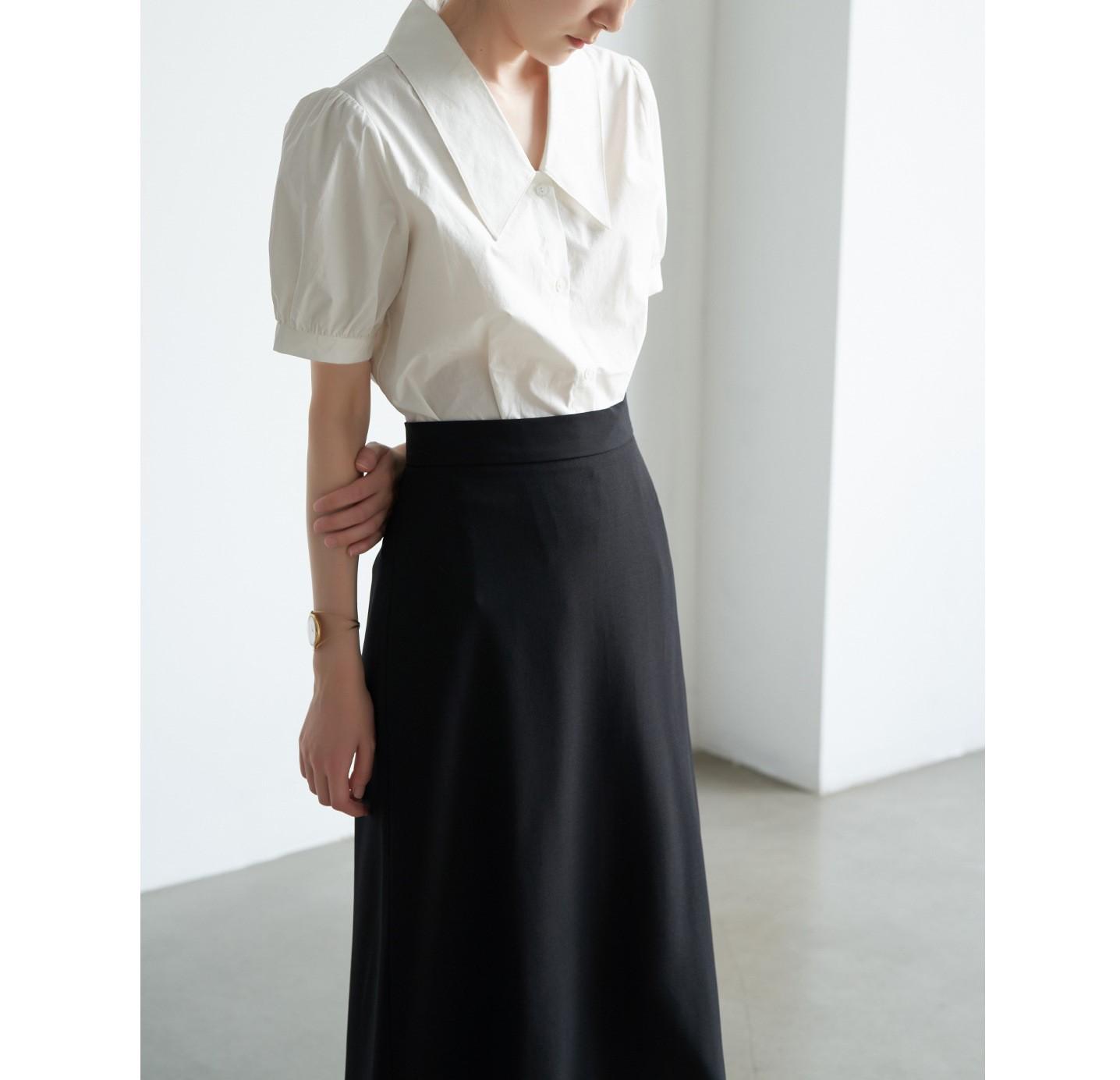 

Женский ретро топ с V-образным вырезом и белыми рукавами-буфами Medium белый