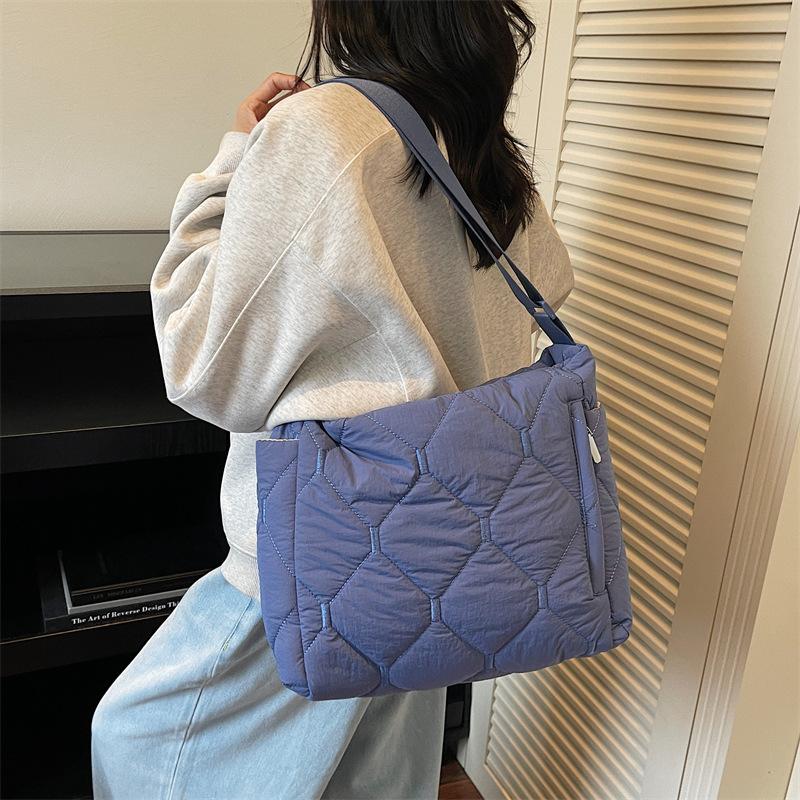 New Langge Fashion Women's Bag Autumn and Winter New Large Capacity Daily Commuter Shoulder Crossbody Bag