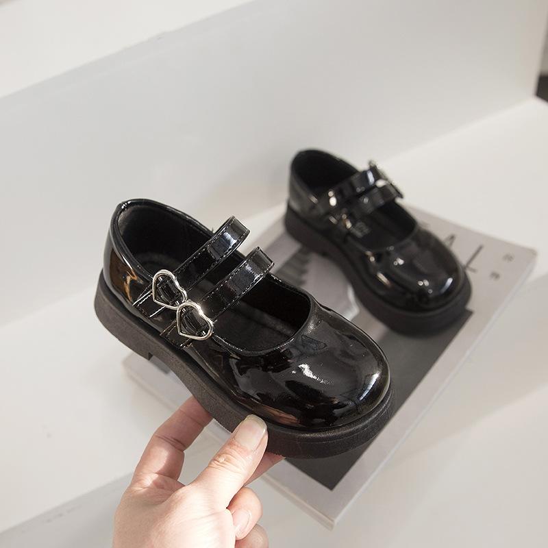 Girls versatile loafers spring and autumn new little girl soft-soled leather shoes bright leather princess shoes fashion single shoes foreign trade