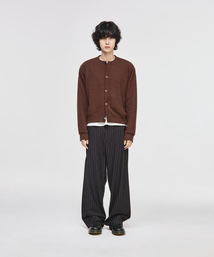 Signature Round Neck Crop Knit Cardigan [Brown]