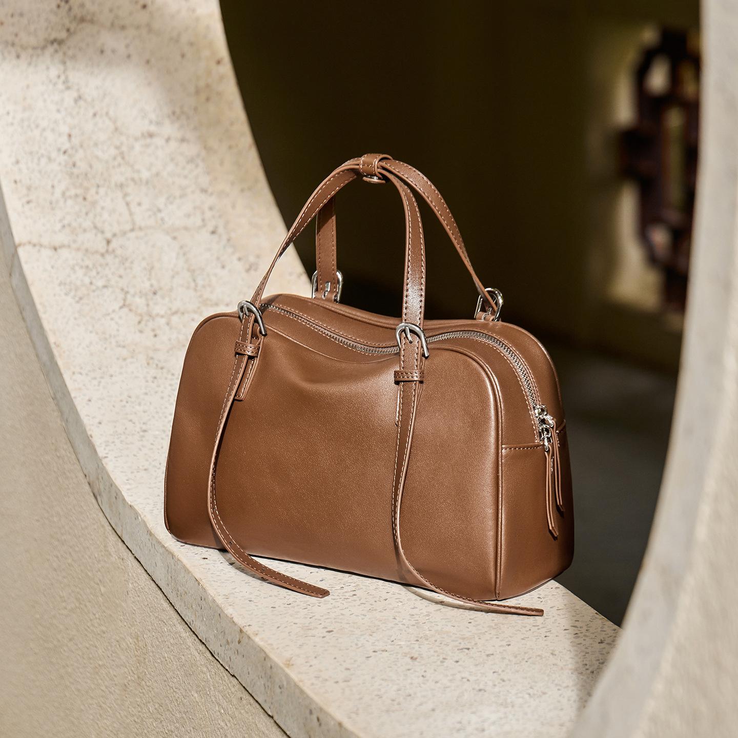 

Vegetable Tanned Leather Bowling Bag 2025 Retro High-End Commuter Large Capacity Shoulder Bag Versatile Textured Handbag Long31CM*Thick11CM*High18