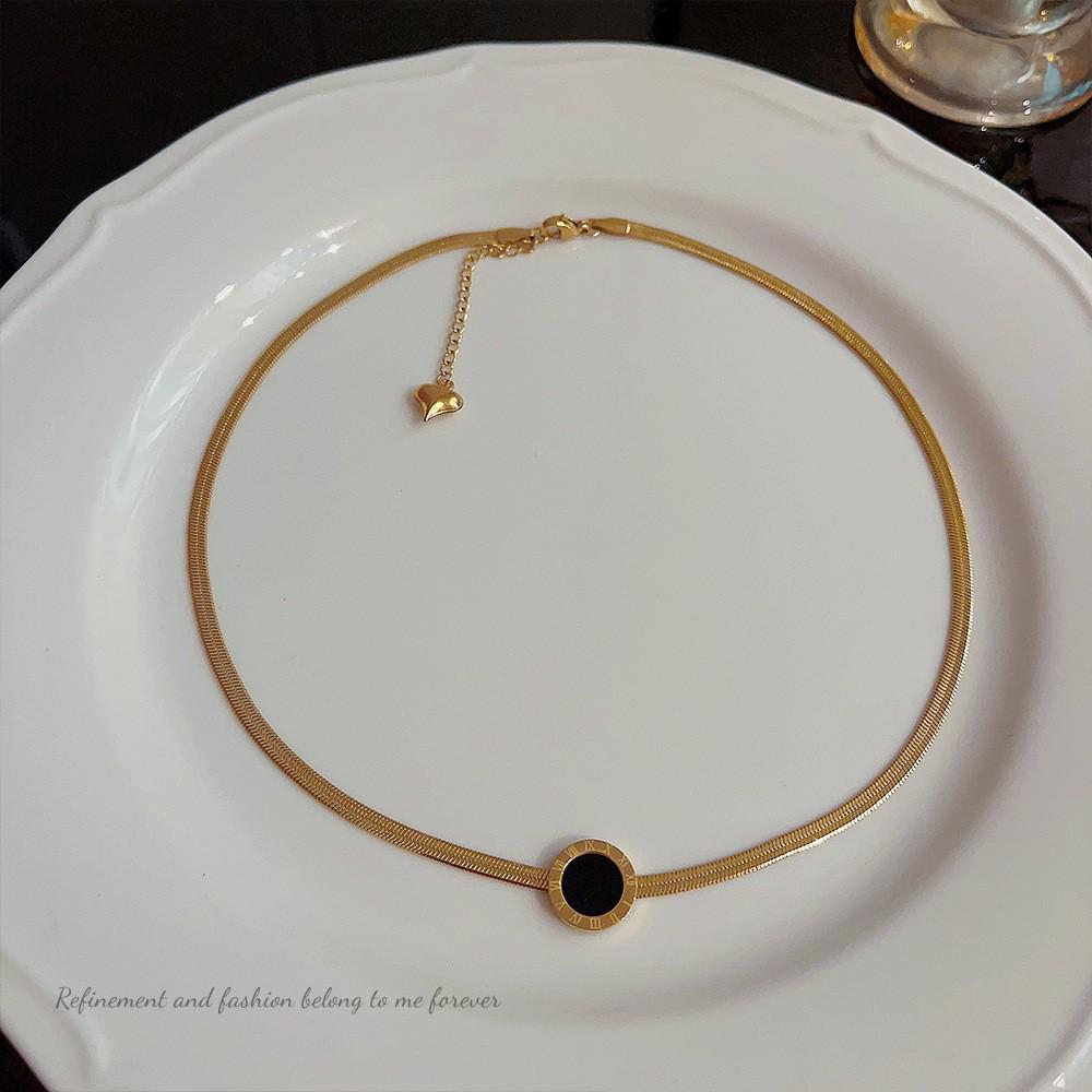 18K Gold Titanium Rhombus Clavicle Chain Necklace - Women’s Trendy Geometric Choker Pendant