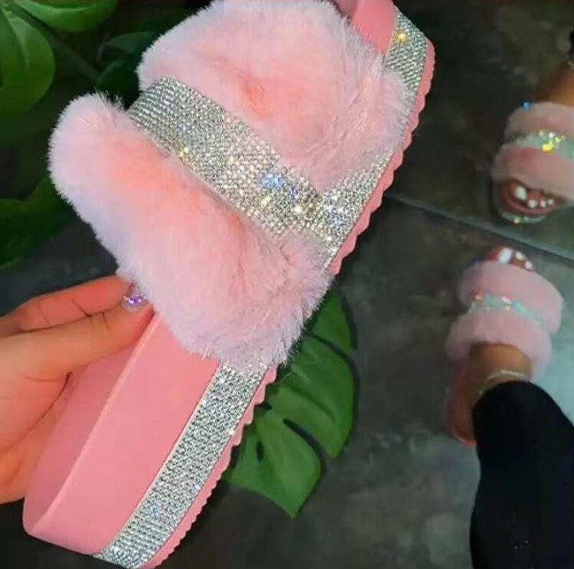 Fashion Women's New Thick Bottom Water Diamond Hairy Slippers for Women's Autumn and Winter Flat Bottom Large Anti slip Slippers