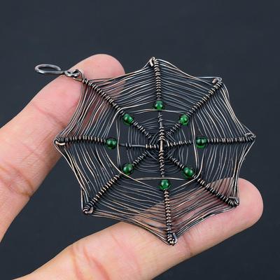 Gioielli pendenti fatti a mano avvolti in filo di rame puro con pietra preziosa peridoto a forma di ragnatela per regalo