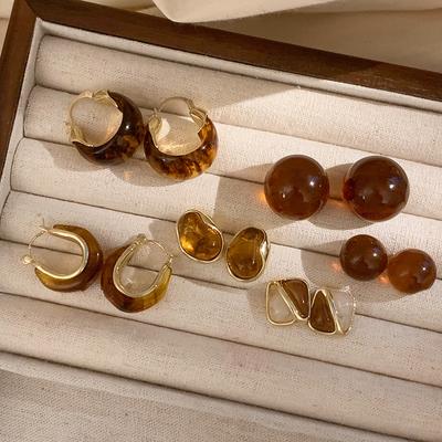 Επιχρυσωμένα Ρετρό Κεχριμπαρένιοι Ρητινούχοι Κρίκοι Σχήματος U Maillard Μοντέρνα Σκουλαρίκια Κρίκοι Κομψά 2025 Πολυτελή Σχεδιαστικά Ζιργκόν