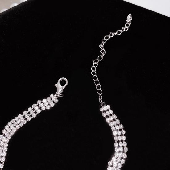 Kvinner Rhinestone Sommerfugler Choker Glitrende Elegant Lang dusk Jenter Halskjede Bryllupsfest Motetilbehør Gave