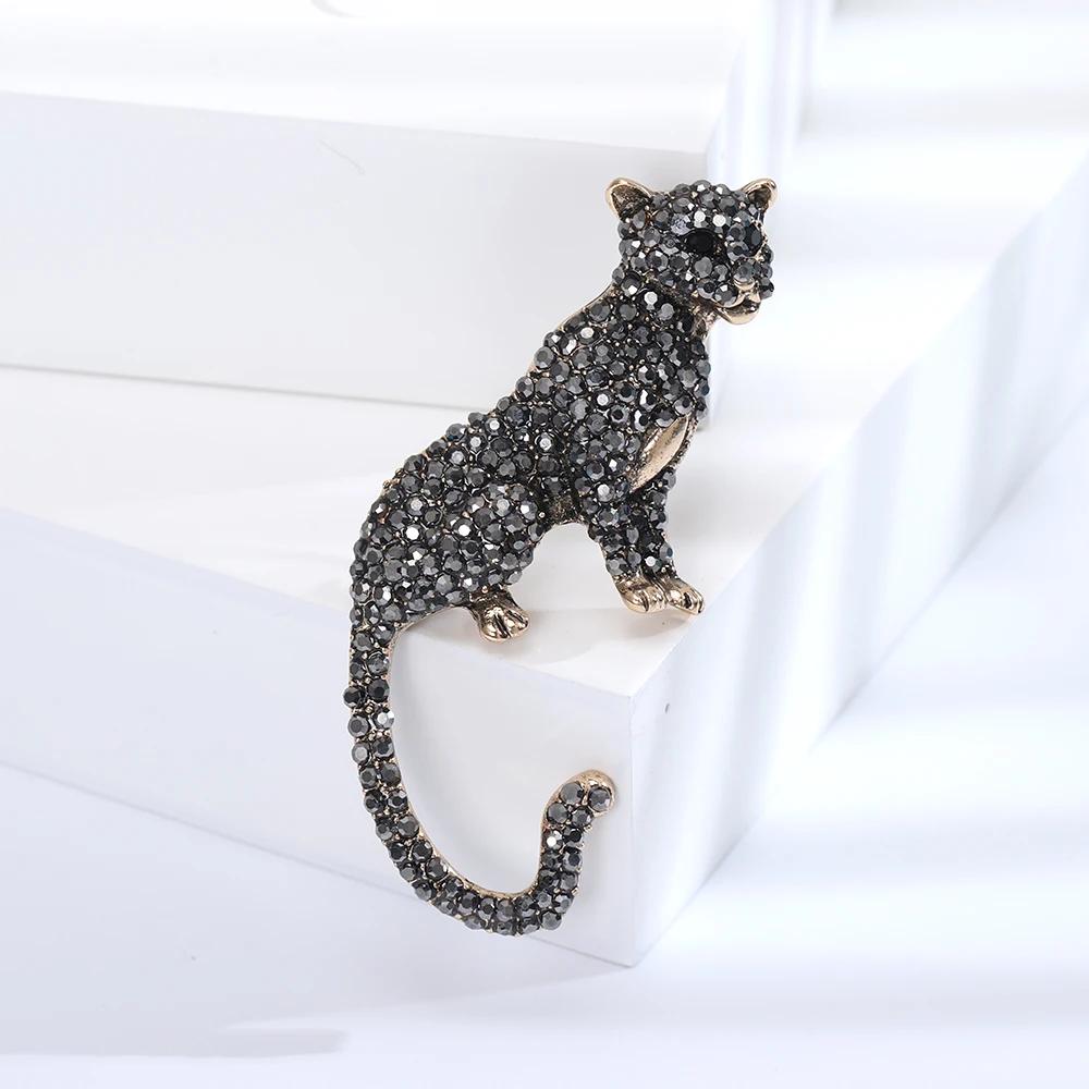 Vintage Rhinestone Cheetah Brooches for Women Unisex Animal Pins Event Party Funny Gifts Backpack Decoration Clothes Accessories
