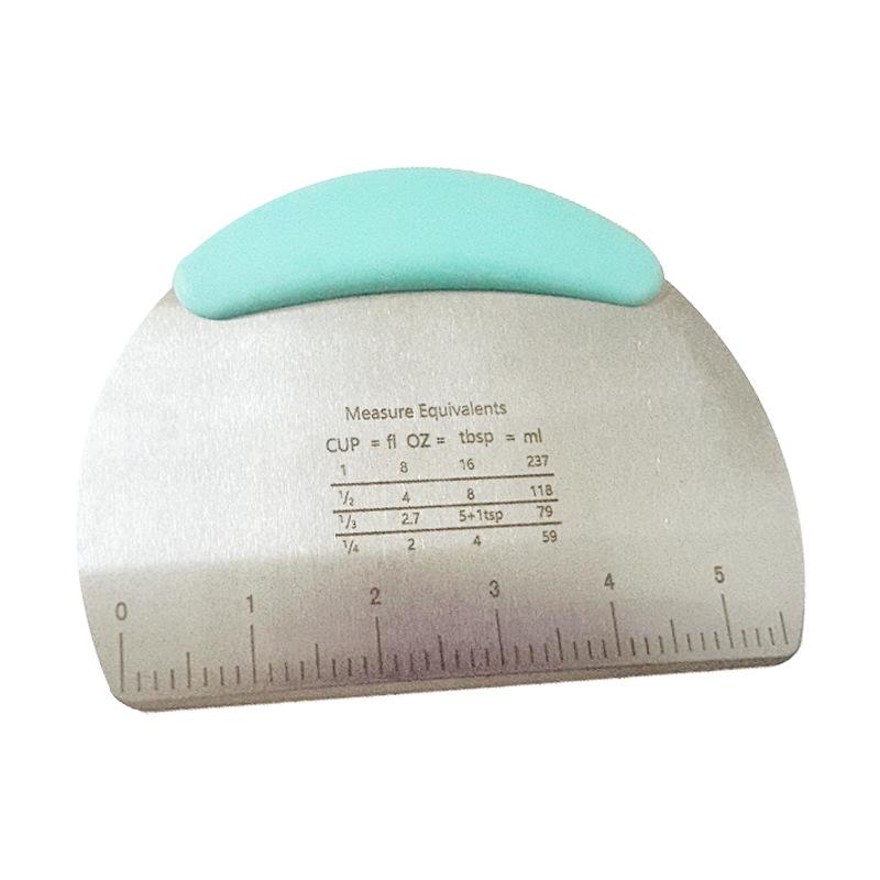 Stainless Steel Faceted Dough and Pastry Cutter with Scale