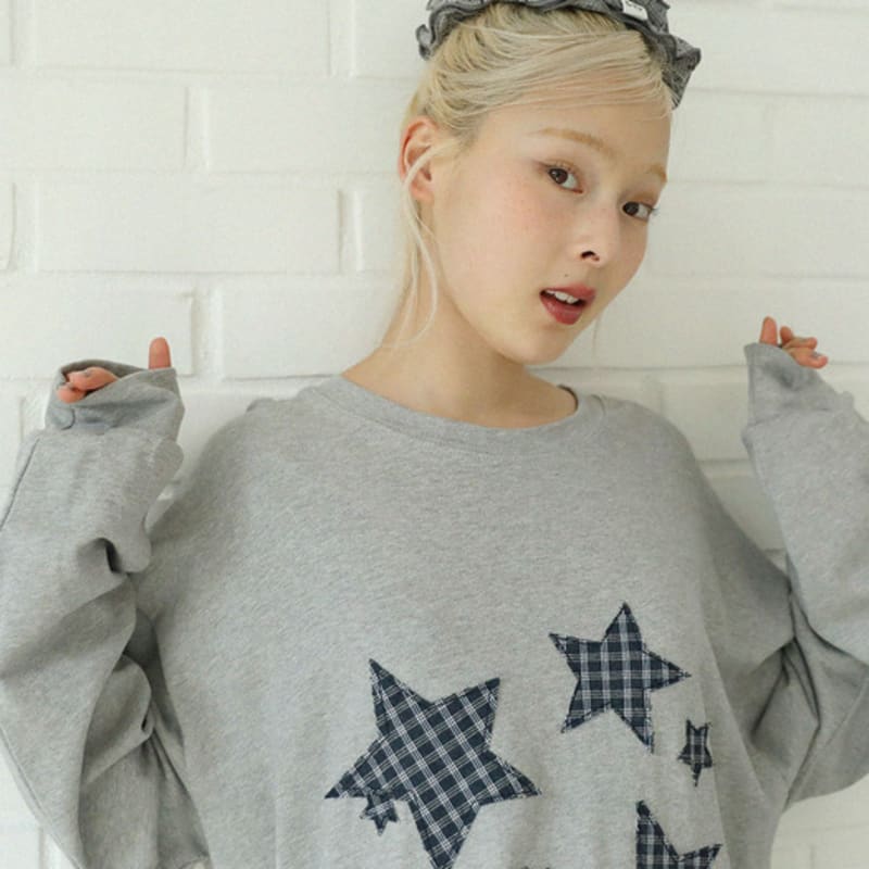 

UGLYSHADOW ЦВЕТОЧНАЯ ВАФЕЛЬНАЯ РЕЗИНКА-СКРАНЧИ(СЕРЫЙ) FREE