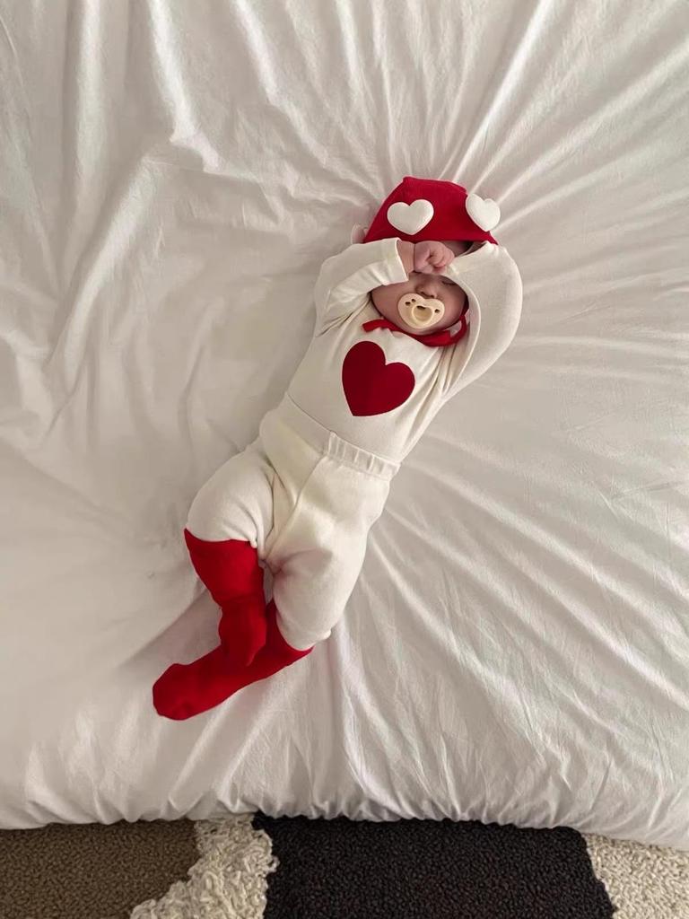 Children's Heart Pajamas: Cozy Autumn/Winter Two-Piece Set for Babies & Toddlers