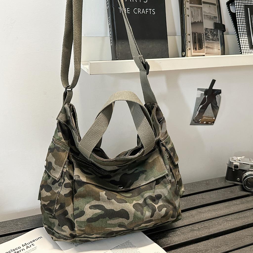 Trendy Brand Breast Bag, Men'S Casual Messenger Bag, Sports Mobile Phone Fanny Pack, Women'S Simple And Lightweight Commuter Small Backpack, Tide