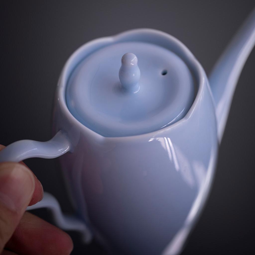 Cloud Water Blue Flower Drool Dropper Ceramic Tea Ware Teapot Pot Bearing Kung Fu Tea Set Creative Brewing Teapot