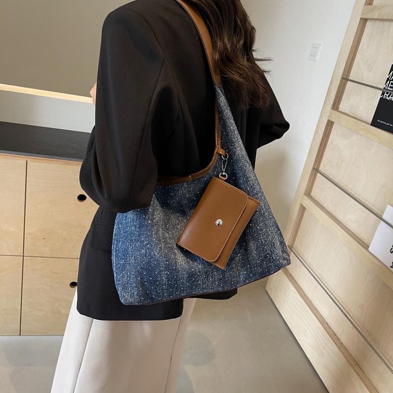 Fashion Tote Bag, New Spring and Summer Commuting Shoulder Bag, Summer Casual Armpit Bag