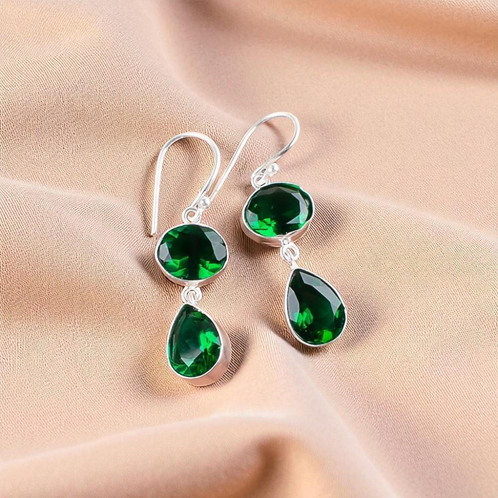 

Хромдиопсид Драгоценный камень 925 Стерлинговое серебро Ювелирные изделия Ручной работы Серьги 1,88 EE-73-2