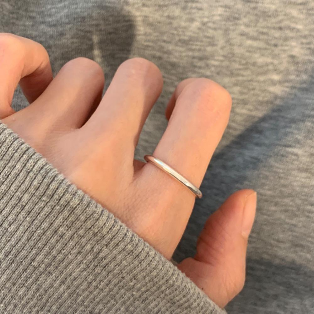 Xiaohongshu S925 Sterling Silver Women's Luxury Ring - Niche Design, Non-Fade Index Finger Fashion.