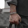 Women's Retro Fish Twist Bracelet – Individualistic and Fashionable Hand Jewelry