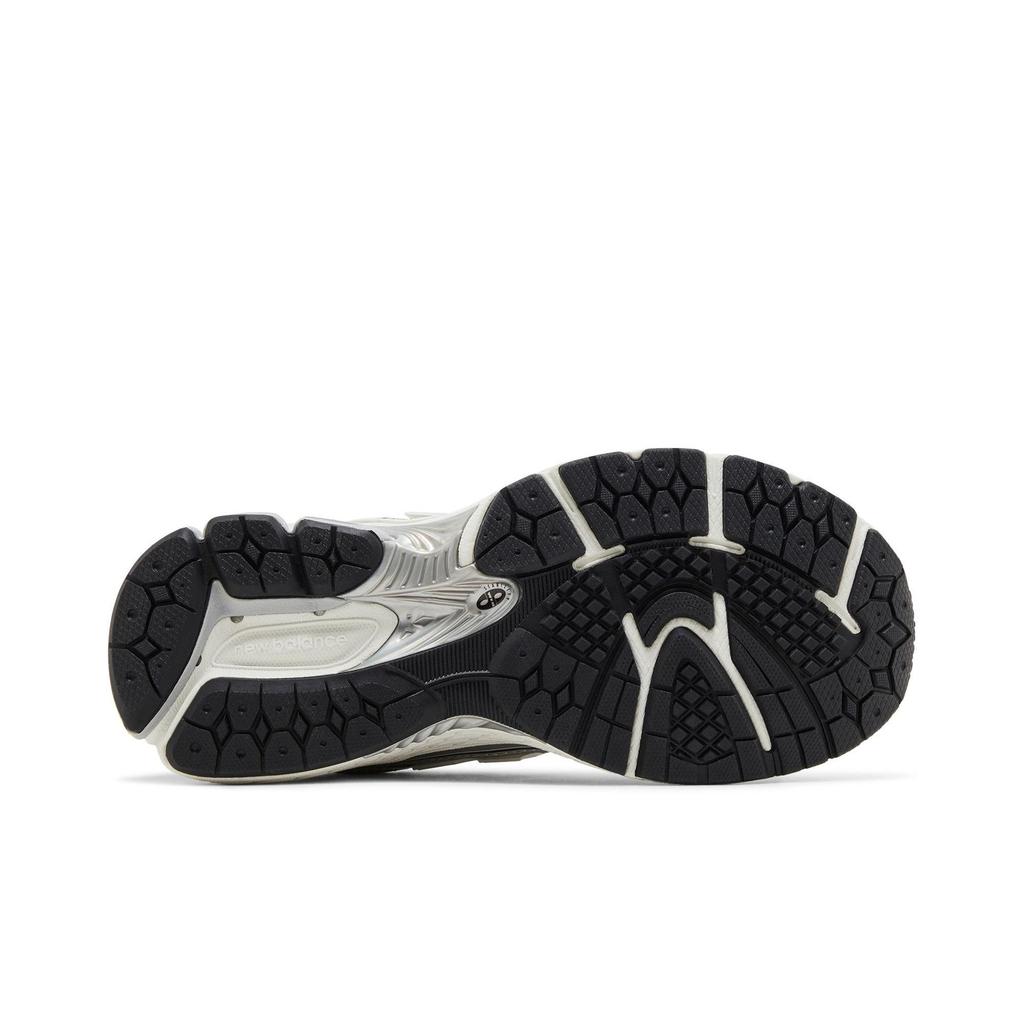 New Balance 1906R Big Kid 'Silver Metallic Black' (Unisex) Silver Metallic / Black / Sea Salt Kids' Running Shoes GC1906ER