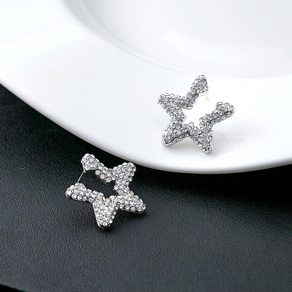 Light Luxury Full Diamond Five-Pointed Star Hollow Earrings, High-End Sense Exquisite Simple Rhinestone Earrings Micro-Inlaid Stud Earrings Women