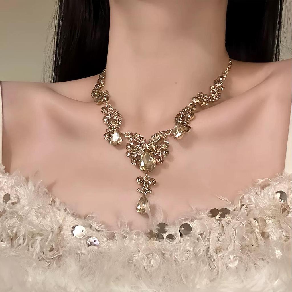 Luxury Rainbow Zircon Clavicle Necklace - Candy-Colored Crystal Heart Design