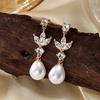 1 Paar Hängeohrringe Imitation Perle Zirkonia Kamelien-Design Anhängerohrringe Braut Hochzeitsohrringe Schmuck Geschenk