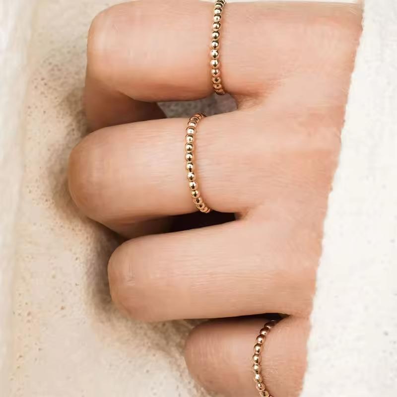 Anello in Acciaio Inossidabile Sottile Placcato Oro 18k Minimalista Acciaio Inossidabile Piccola Sfera Solida Anello Impilabile per Donna