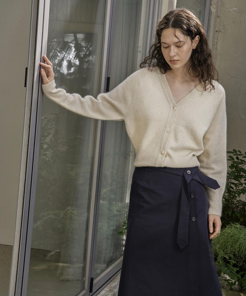 Kkeulle Belted Button Skirt_Navy