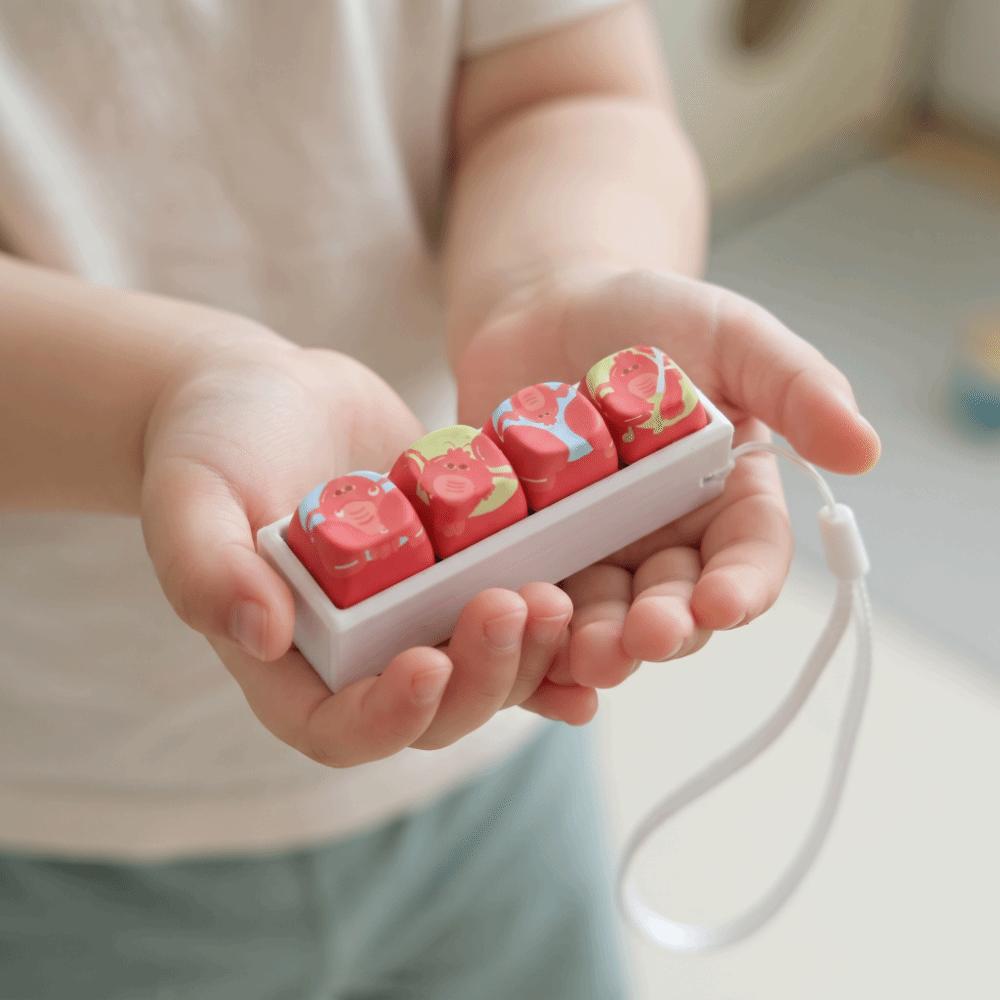 4 Keys Mechanical Keyboard Keycaps Keyring Finger Button Press Toy Keychain  Gift for Children
