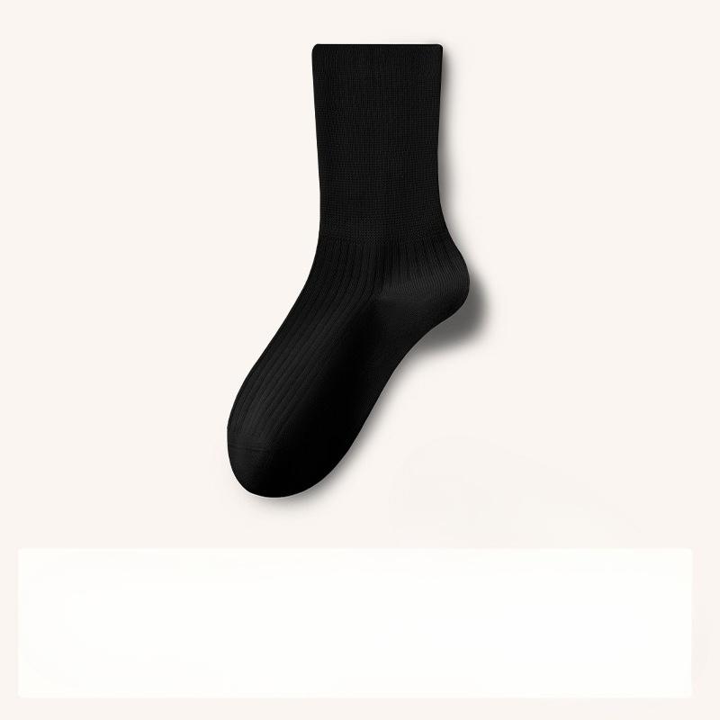 Autumn and Winter Collection of Mulberry Silk Men's Thick, Loose, Boneless, Antibacterial and Deodorizing Black Mid-calf Socks From Hosiery