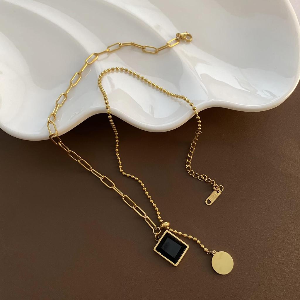 2025 Women's Titanium Steel Necklace: Light Luxury, Clavicle Chain, Non-Fading High-End Accessory