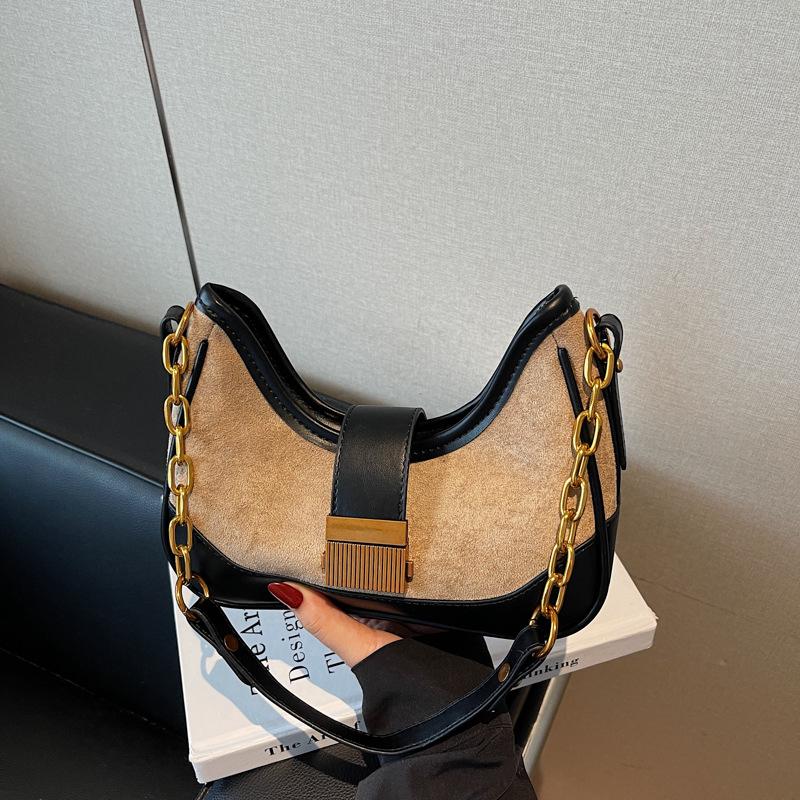 Suede bag women's large capacity 2025 new autumn and winter niche design messenger bag single shoulder underarm baguette bag