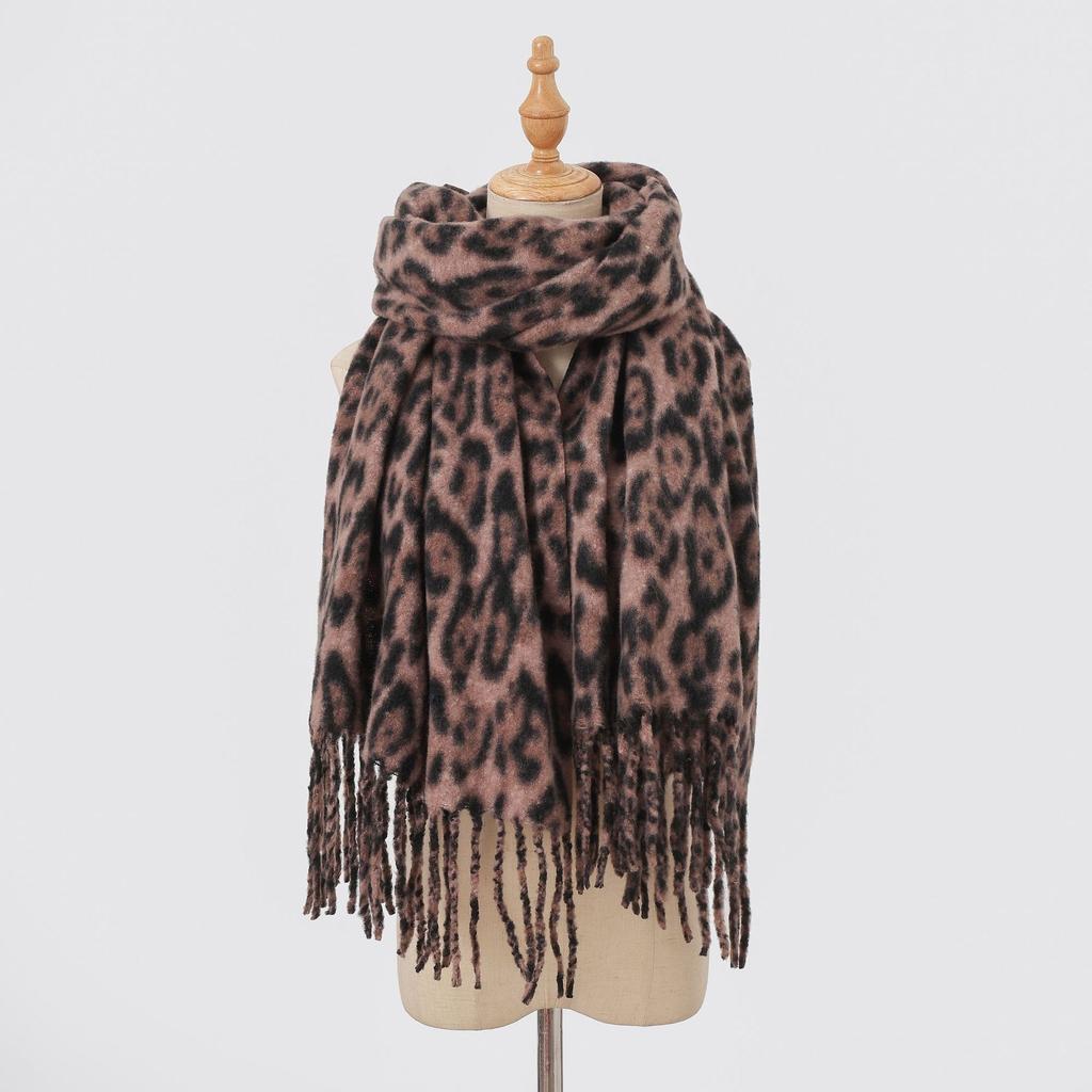 New fashion leopard print scarf women's 2025 winter versatile thickened imitation cashmere shawl dual-purpose scarf
