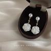 [Camellia] Orecchini a Bottone Fiore di Perla Fatti a Mano con Ago in Argento 925 - Orecchini INS Stile Dolce Giapponese Coreano da Donna