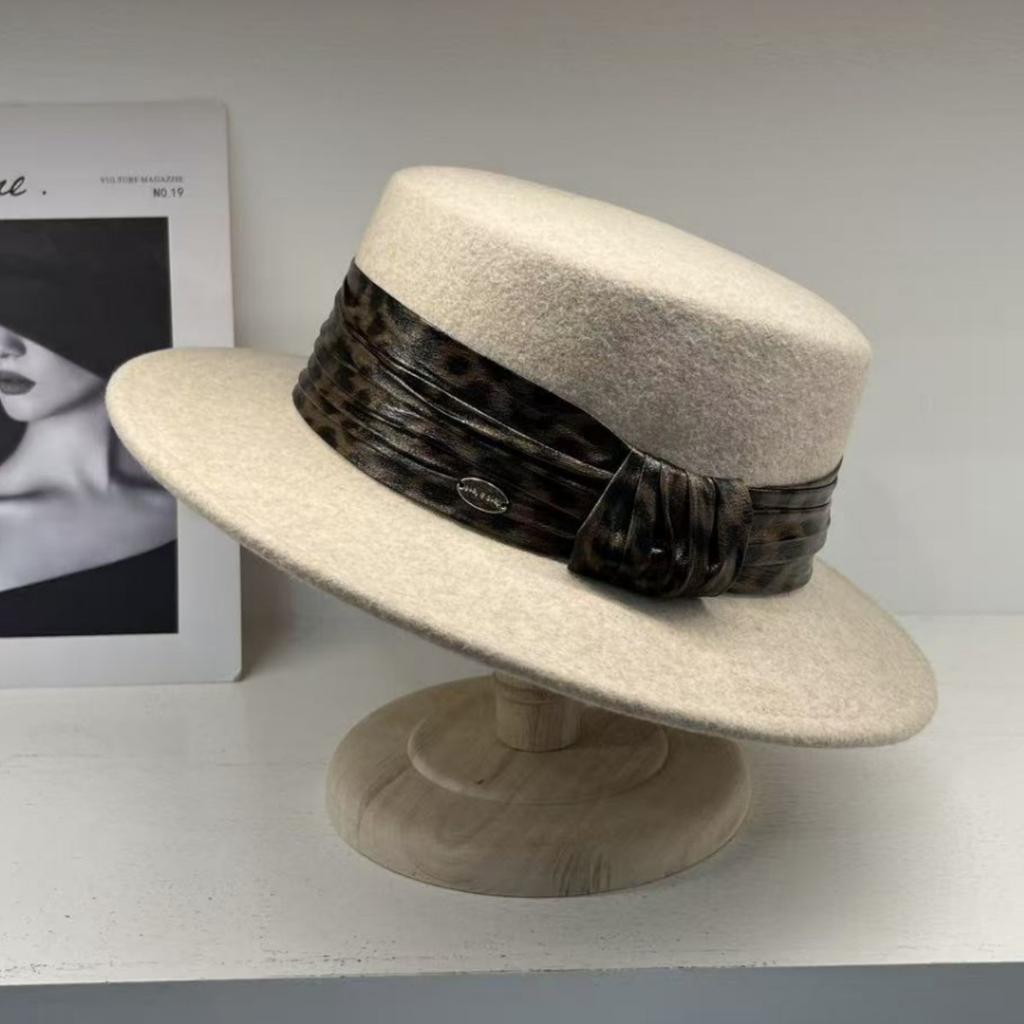 Celebrity Style High-end Light Luxury Australian Woolen Hat Women's Small Brim French Top Hat Autumn and Winter Shopping Flat Top Hat