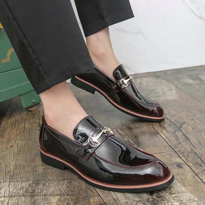 Business Casual Men Dress Shoes Luxury Glitter Designer Formal Shoes For Man Patent Leather Shoes Pointed Toe Men's Social Shoes