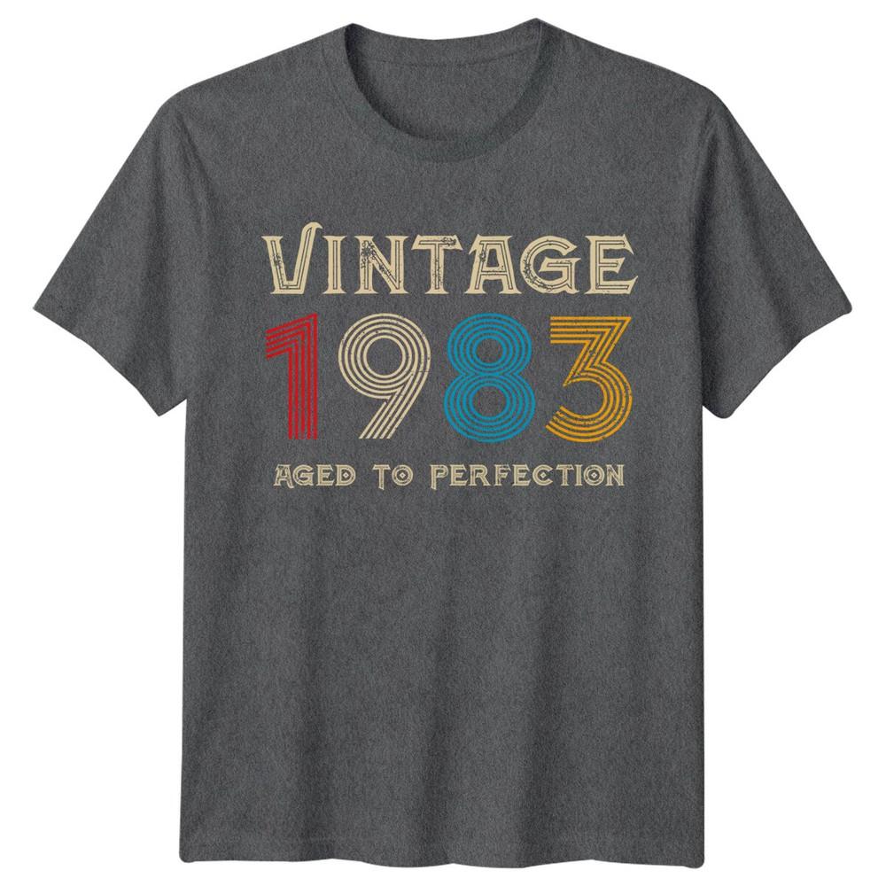 Vintage 1983 Perfekt gereift Unisex T-Shirt 43. Geburtstag Geschenk