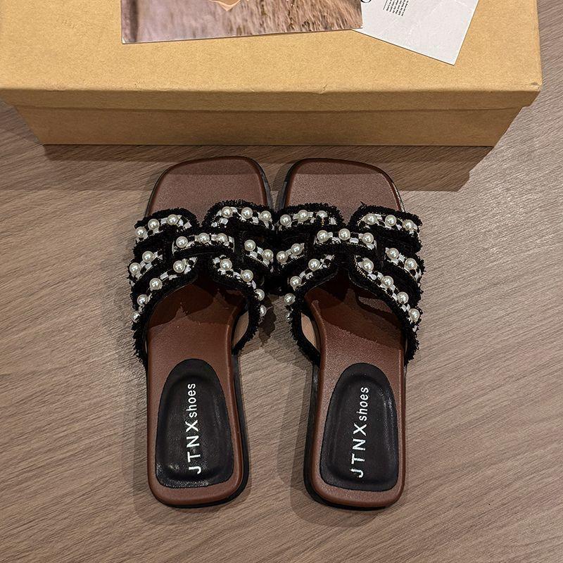 Xiaoxiang Slippers Female Summer Wear 2025 New Fairy Pearl Flat Bottom One-word Drag with Skirt Sandals